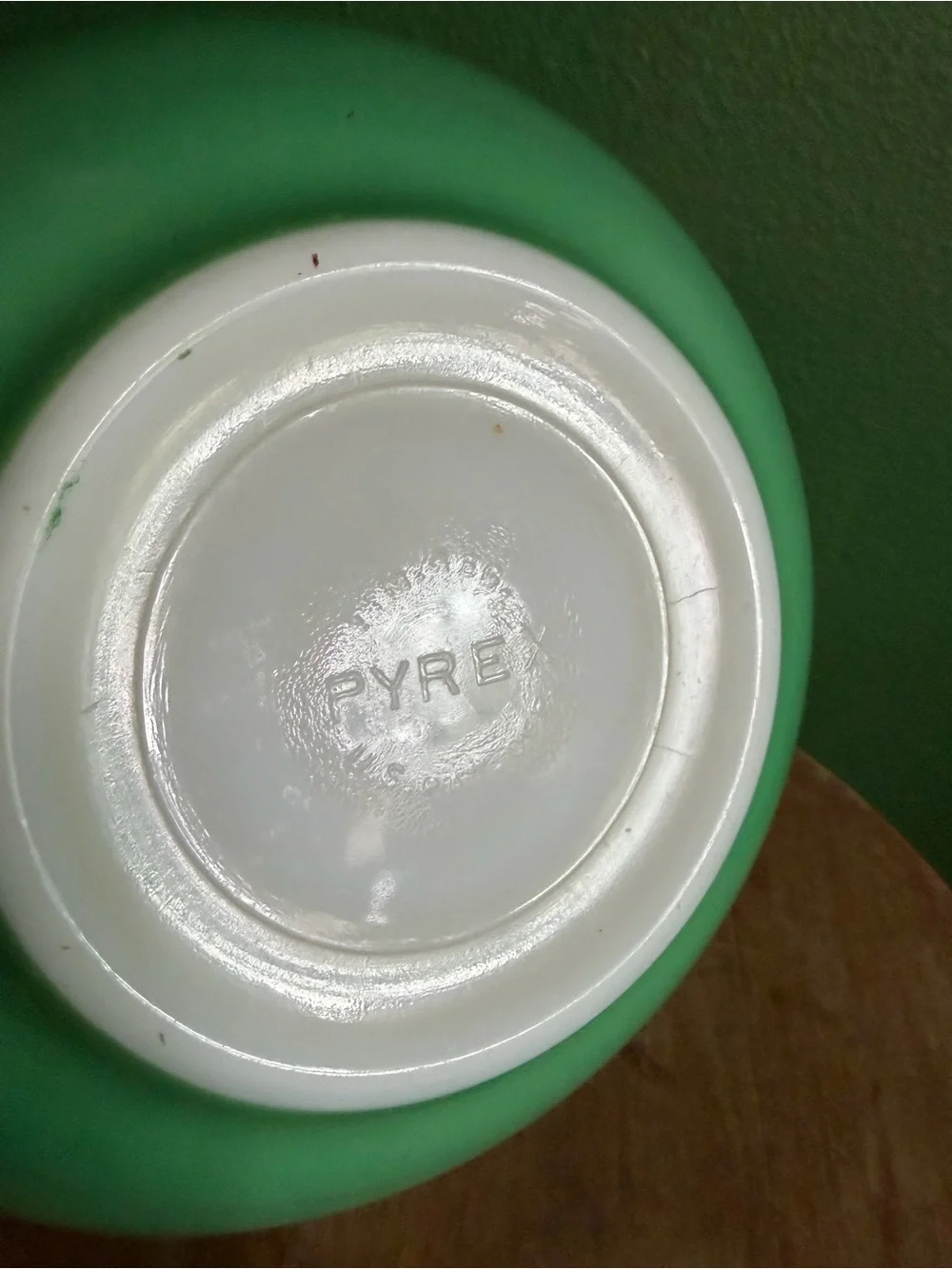 Vintage Pyrex 403 Nesting Bowl in Primary Green